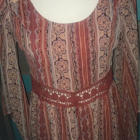 🔥Hollister dress boho style with flowing sleeves. - Picture 3 of 8